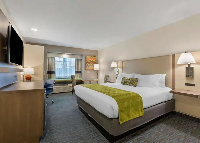 Western Foothills & Hotel Yuma