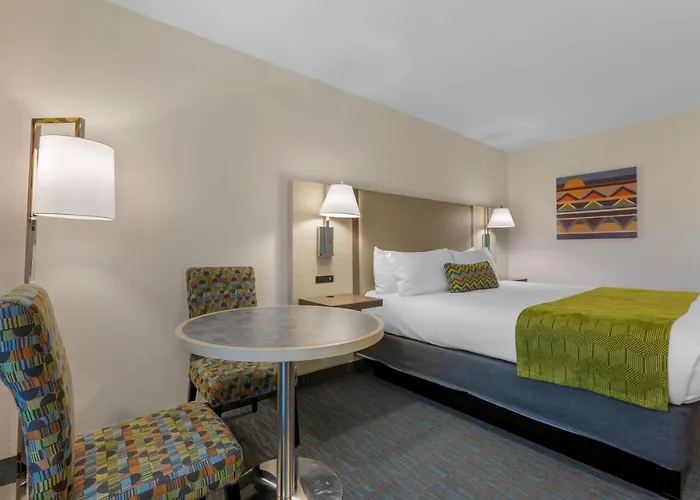 Western Foothills & Hotel Yuma