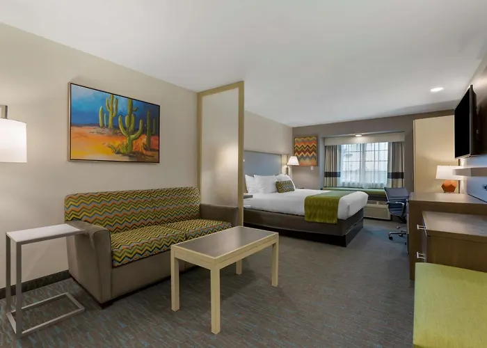 Western Foothills & Hotel Yuma