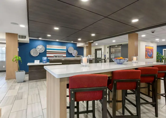 Hotel Western Foothills & 3*