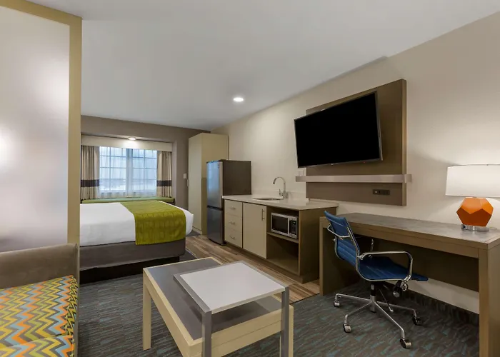 Western Foothills & Hotel Yuma